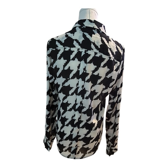 THE LIMITED Black & White Ashton Roll Tab Button Up Blouse Size Small‎ - Picture 5 of 8